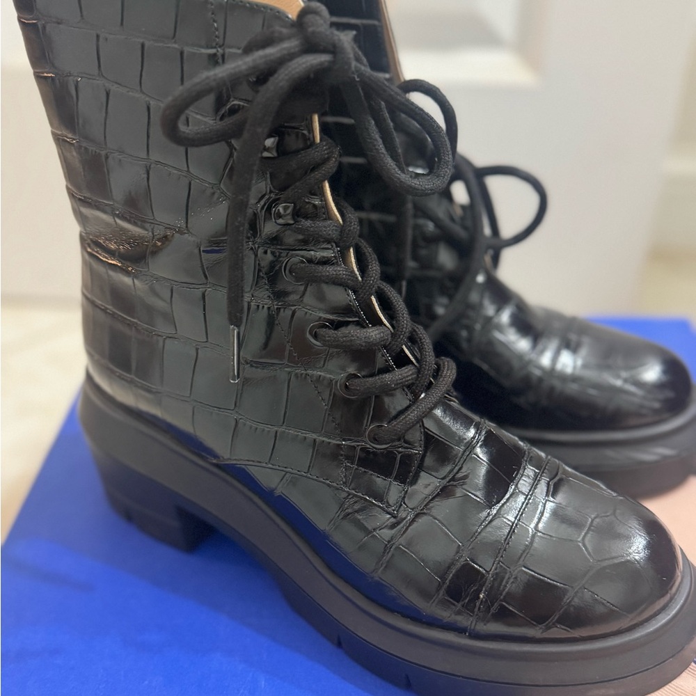 Stuart Weitzman Women's Black Croc-Embossed Lace-Up Boots